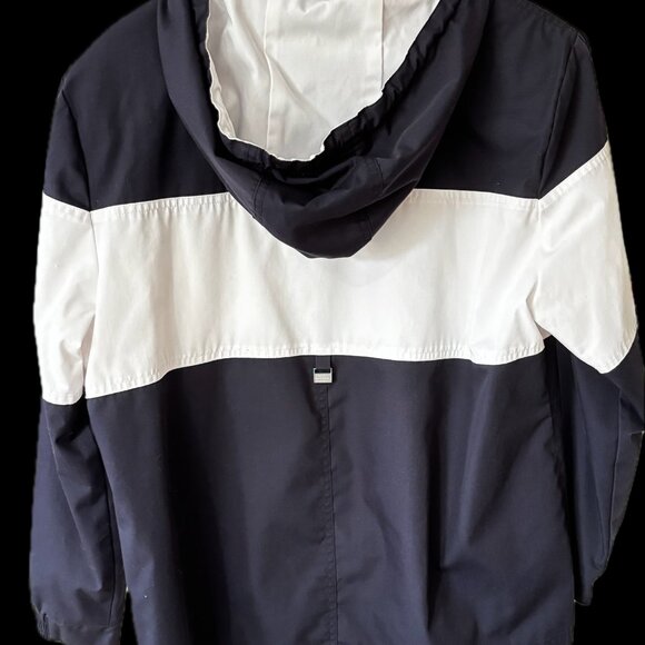 Macintosh Jacket - Picture 3 of 3